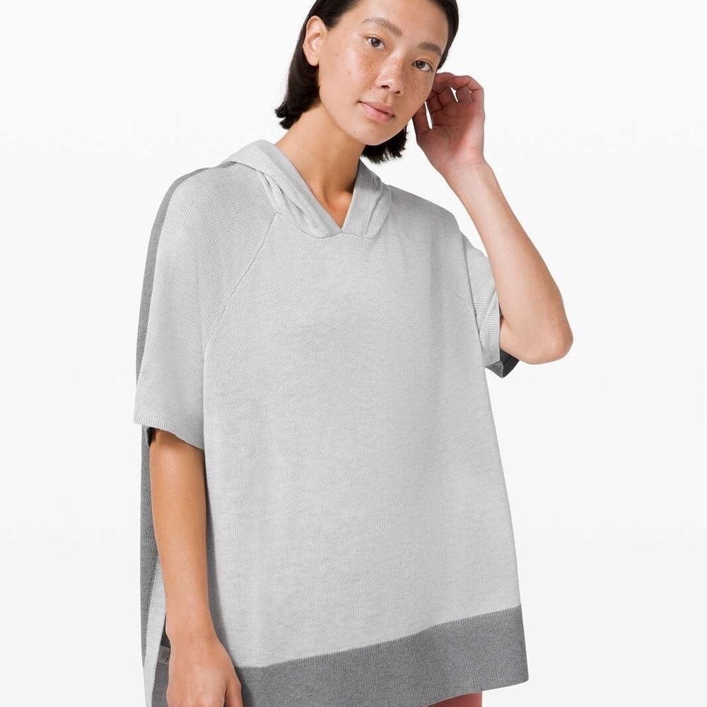 Lululemon Opened Up Hooded Poncho Sweater Heathered Core Ultra Light Grey XS/S